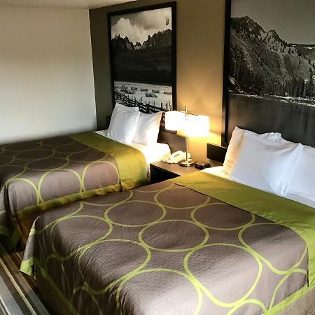 Super 8 By Wyndham Super 8 Blackfoot Esterno foto