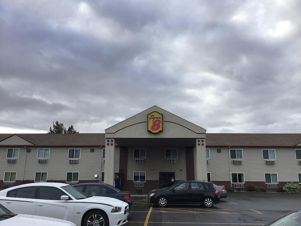 Super 8 By Wyndham Super 8 Blackfoot Esterno foto