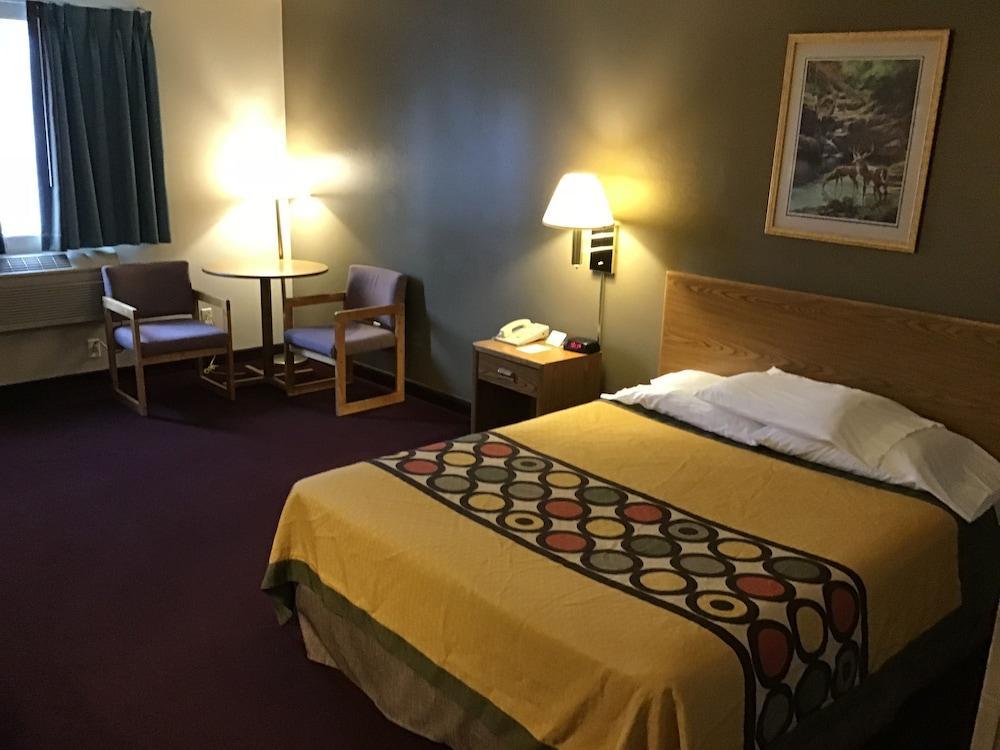 Super 8 By Wyndham Super 8 Blackfoot Esterno foto
