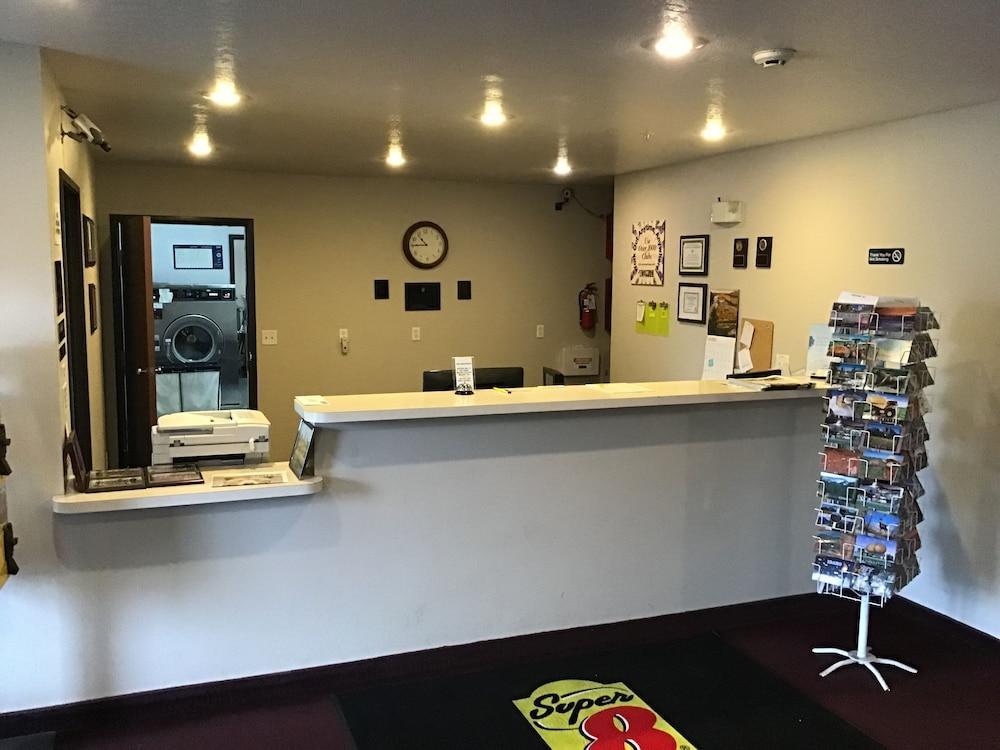 Super 8 By Wyndham Super 8 Blackfoot Esterno foto