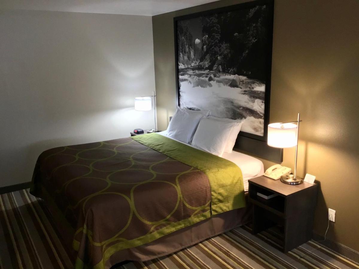 Super 8 By Wyndham Super 8 Blackfoot Esterno foto