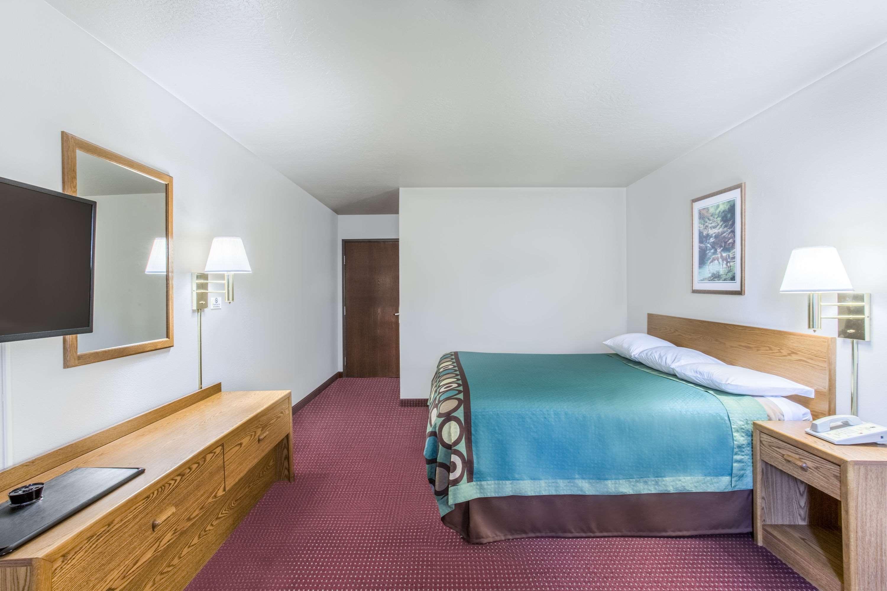 Super 8 By Wyndham Super 8 Blackfoot Esterno foto